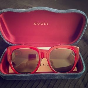 AUTHENTIC GUCCI SUNGLASSES